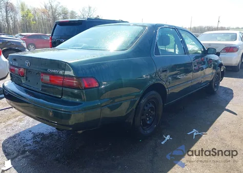 1999 Toyota Camry Le z USA, uszkodzony, nr VIN 4T1BG22K9XU502356